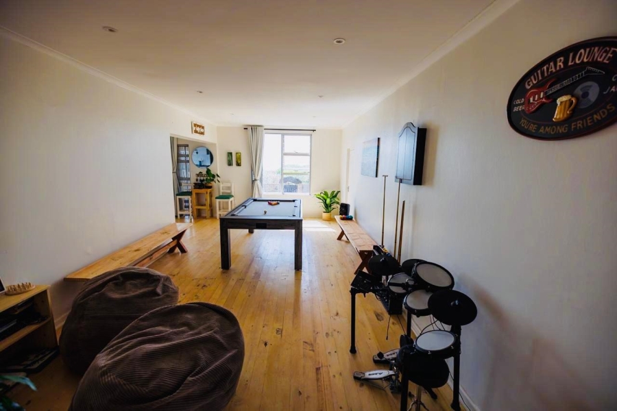 5 Bedroom Property for Sale in Wavecrest Eastern Cape